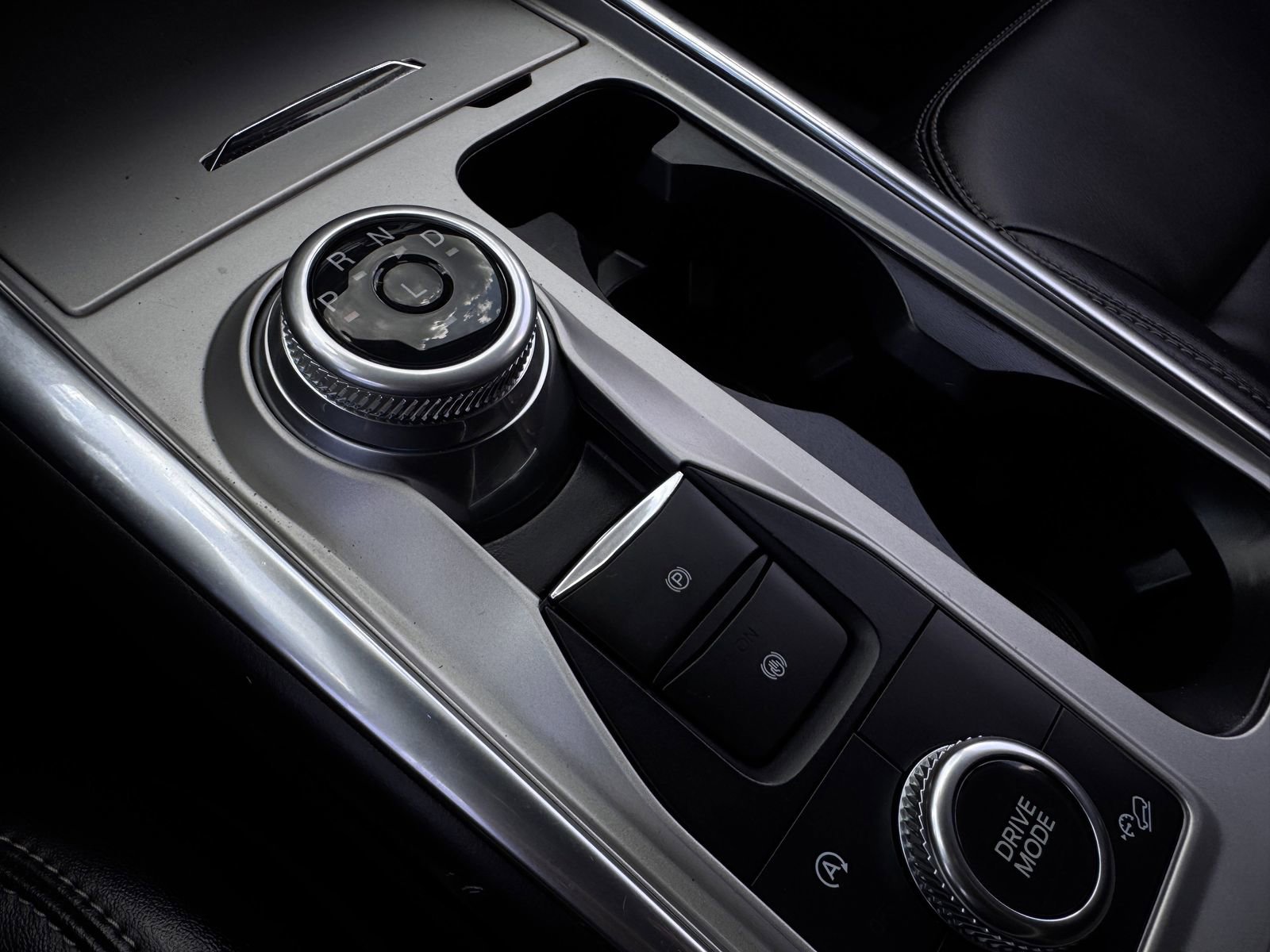 Used 2023 Ford Explorer XLT w/ Equipment Group 202A image 21