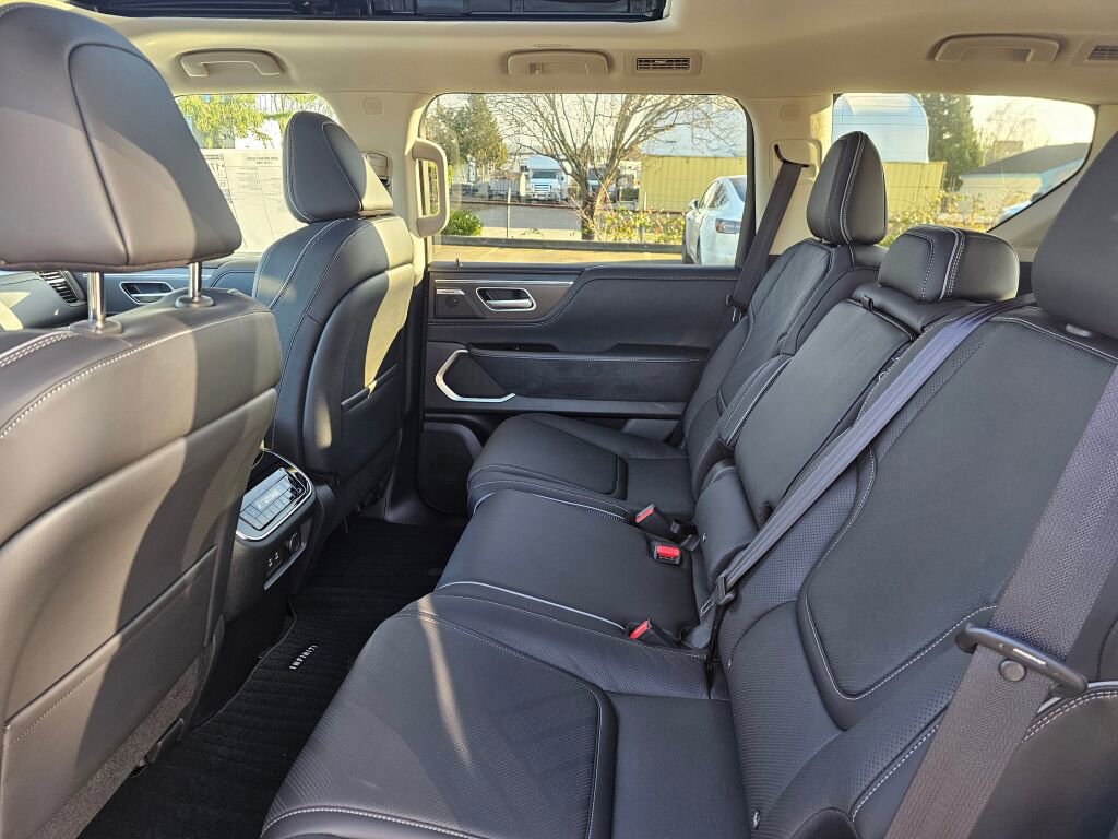 New 2026 INFINITI QX80 Luxe w/ Cargo Package image 21