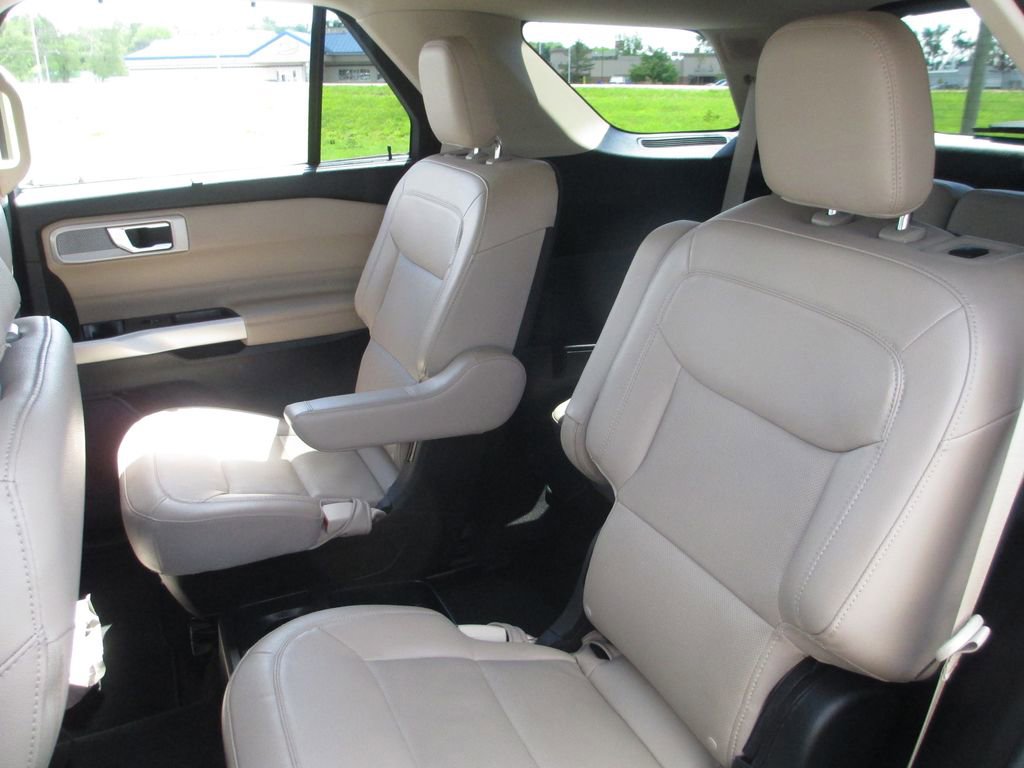 Used 2021 Ford Explorer Limited w/ Hybrid Equipment Group 310A AWD/4WD image 20