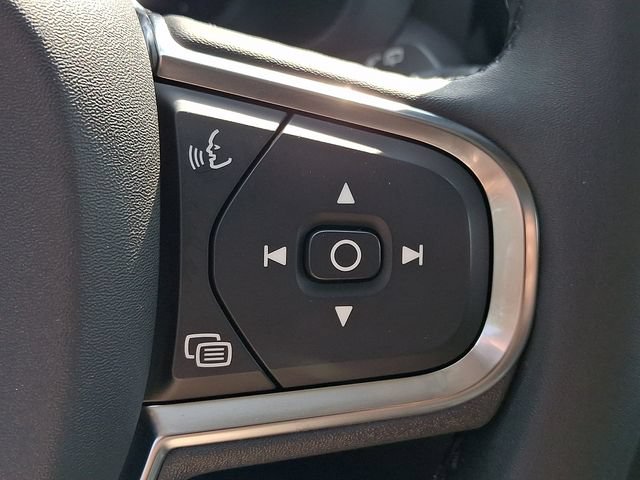 Certified 2024 Volvo XC60 T8 Core w/ Climate Package AWD/4WD image 24