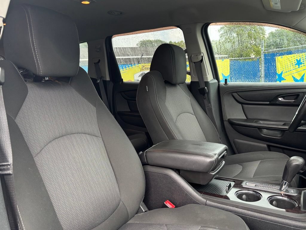 Used 2017 Chevrolet Traverse LT AWD/4WD image 17