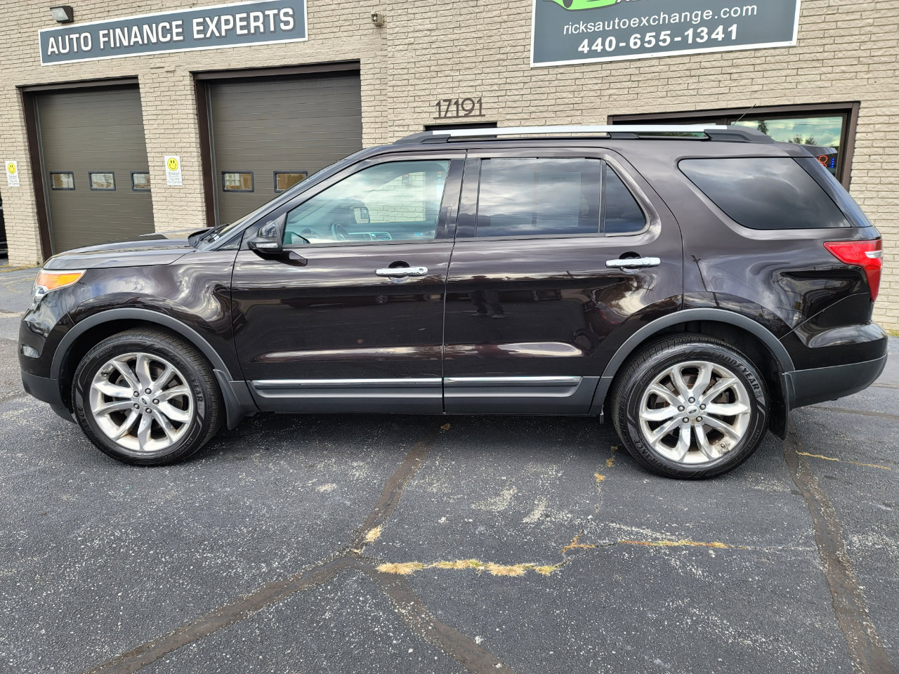 Used 2013 Ford Explorer XLT image 7