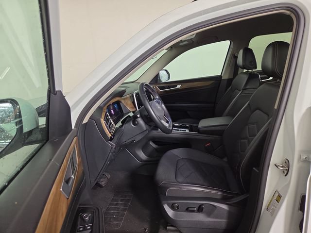 Used 2024 Volkswagen Atlas SE AWD/4WD image 13