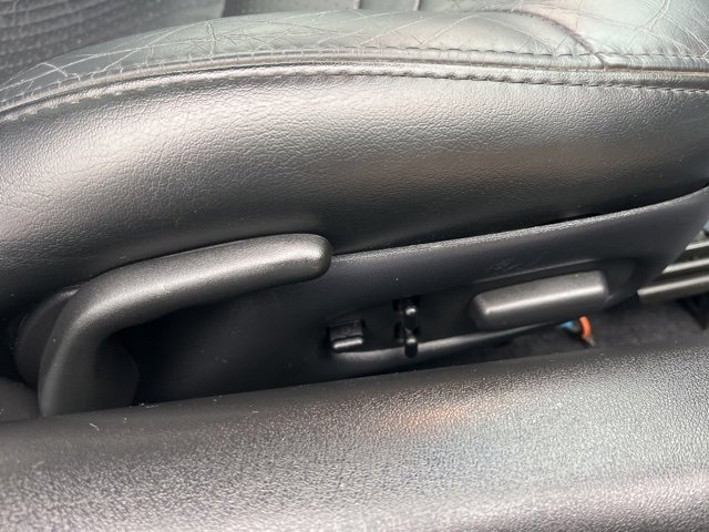 Used 2004 Chevrolet Corvette Coupe w/ Roof Package image 42