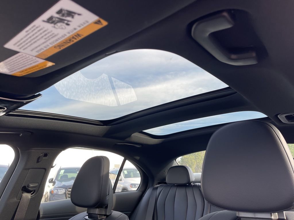 New 2026 Mercedes-Benz E 350 4MATIC Sedan image 23