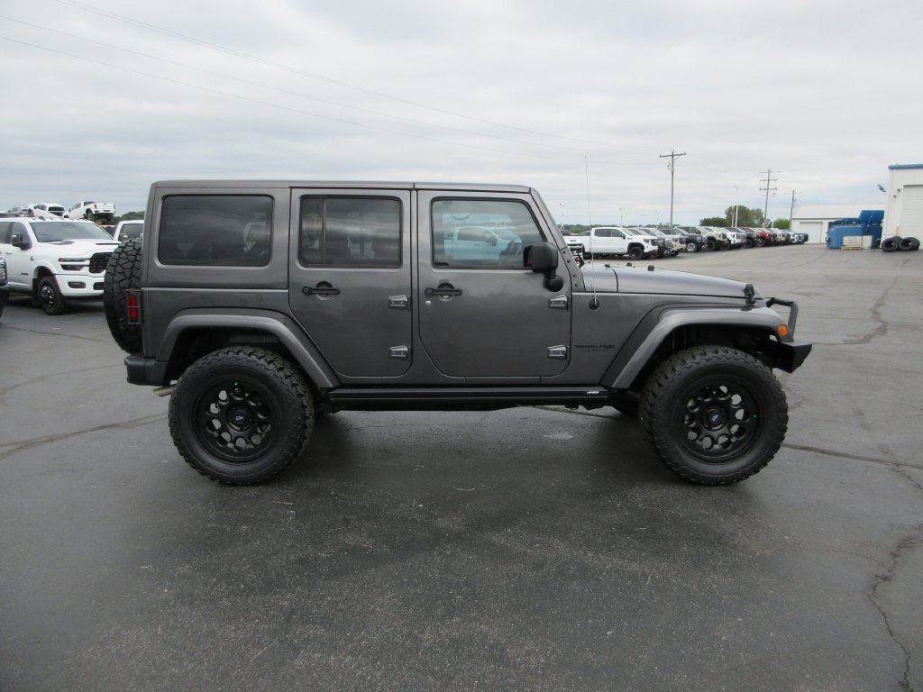 Used 2018 Jeep Wrangler Unlimited Sport AWD/4WD image 4