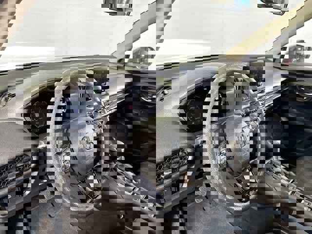 Used 2023 Honda HR-V LX image 9