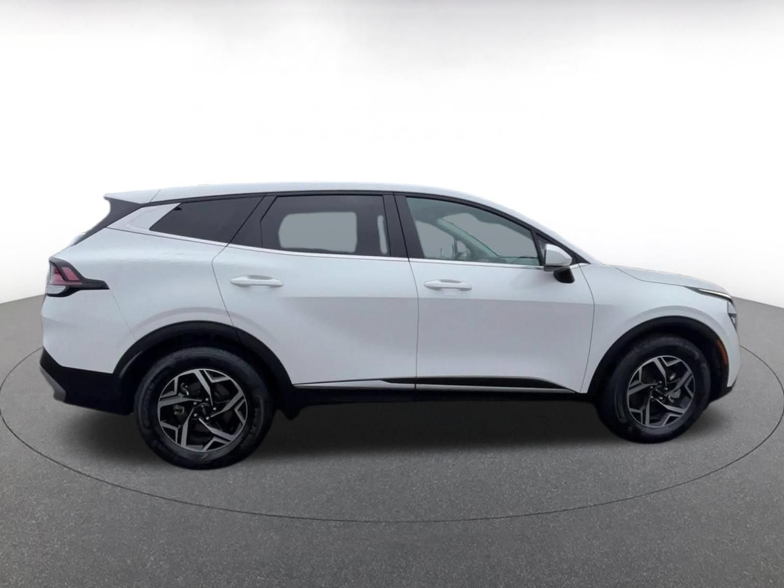 Used 2025 Kia Sportage LX FWD image 16