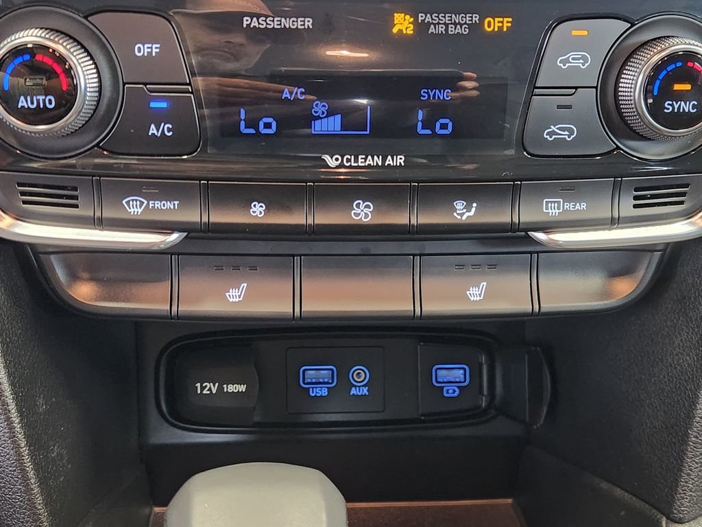 Used 2019 Hyundai Santa Fe SEL FWD image 19