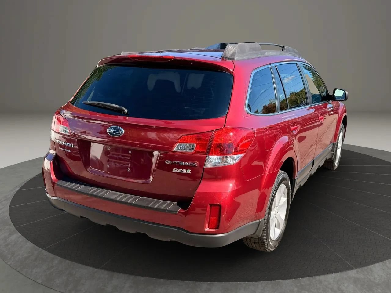 Used 2013 Subaru Outback 2.5i Premium w/ All-Weather Pkg AWD/4WD image 4