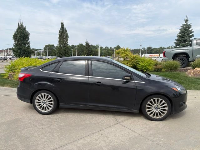 Used 2012 Ford Focus Titanium FWD image 2
