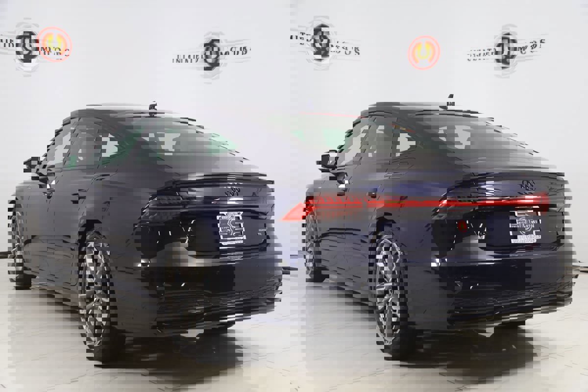 Used 2021 Audi A7 e Premium Plus w/ Black Optic Package image 4