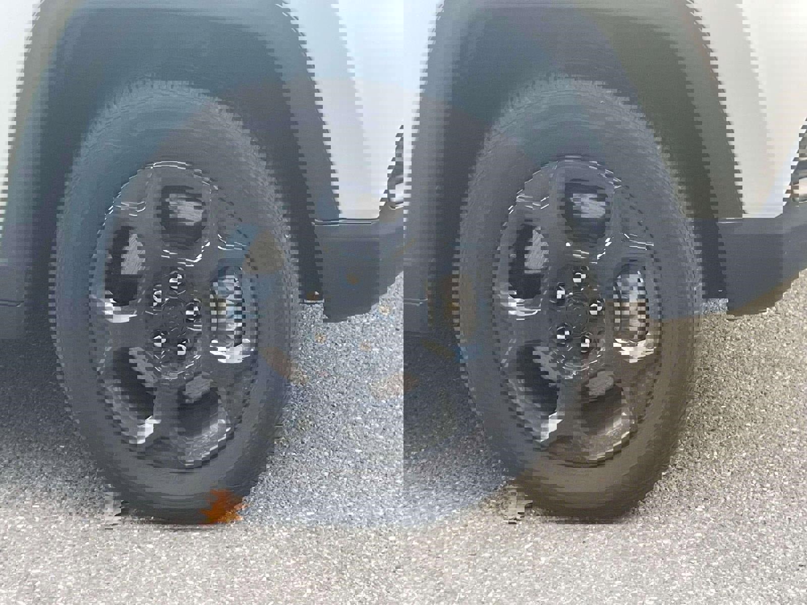 Used 2024 Jeep Compass Trailhawk image 9