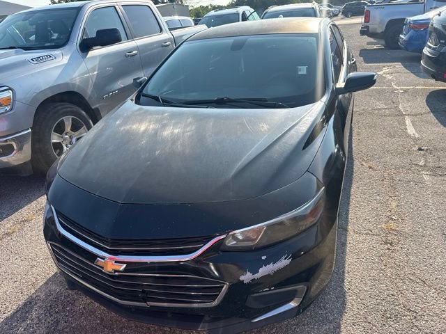 Used 2018 Chevrolet Malibu LT FWD image 2