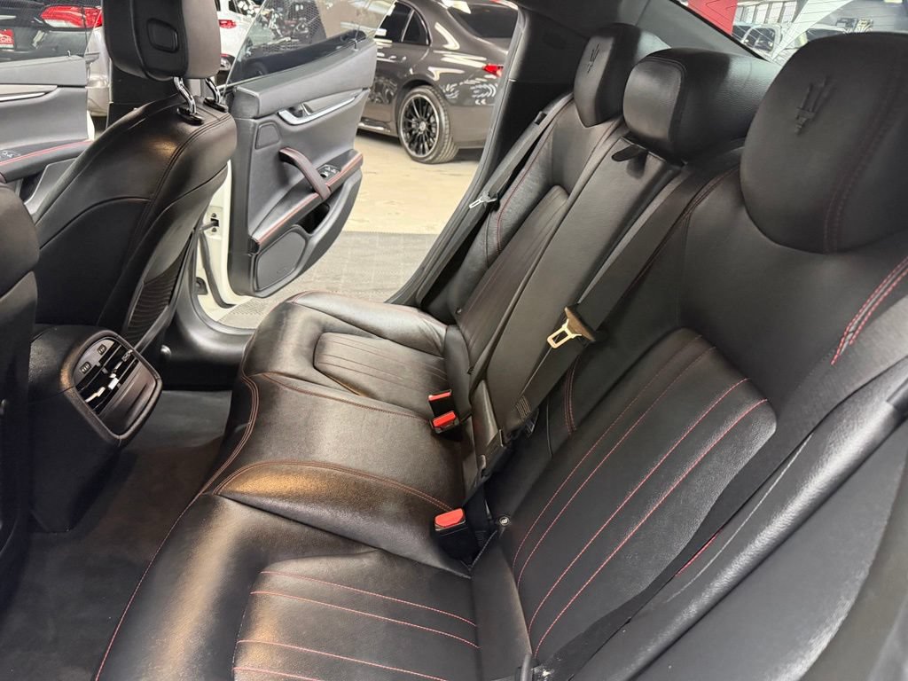 Used 2019 Maserati Ghibli S RWD image 38