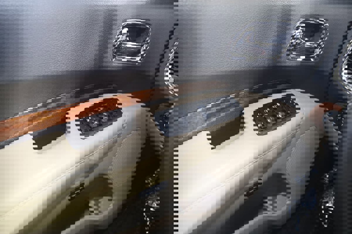 Used 2014 Dodge Durango Limited w/ Premium Group AWD/4WD image 32