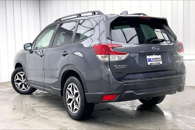 Used 2022 Subaru Forester Premium AWD/4WD image 11