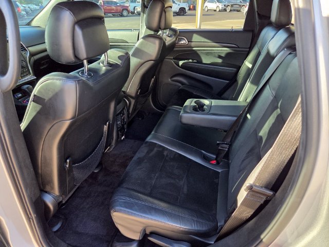 Used 2017 Jeep Grand Cherokee Altitude AWD/4WD image 9