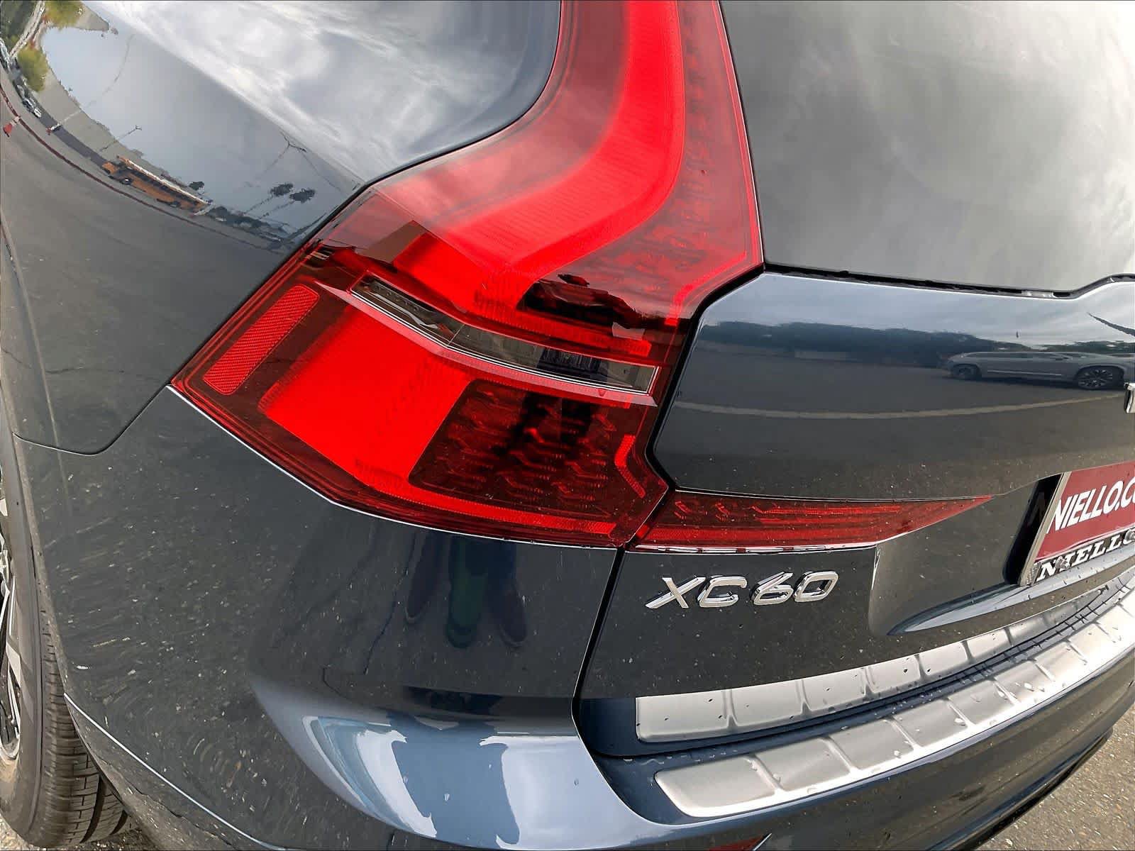 New 2027 Volvo XC60 B5 Core AWD/4WD image 25