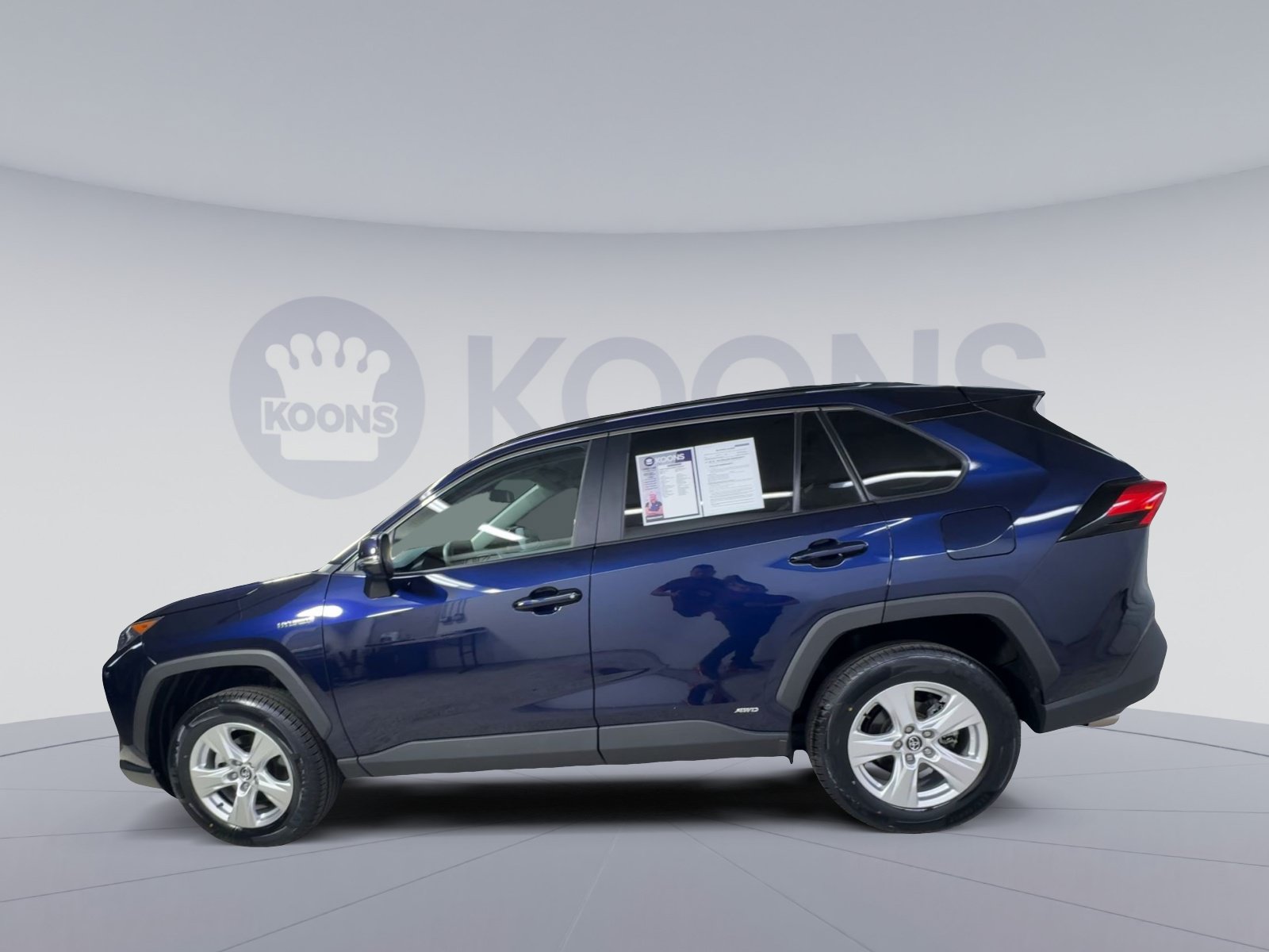 Used 2020 Toyota RAV4 XLE w/ Carpet Mat Package AWD/4WD image 7