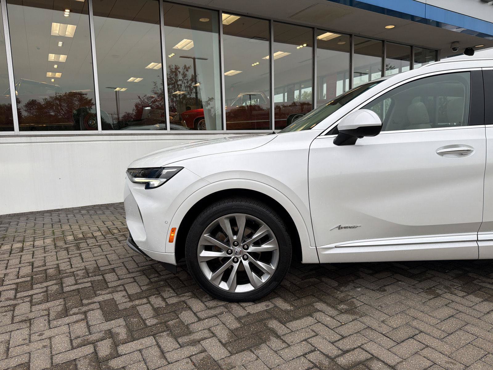 Used 2023 Buick Envision Avenir AWD/4WD image 9