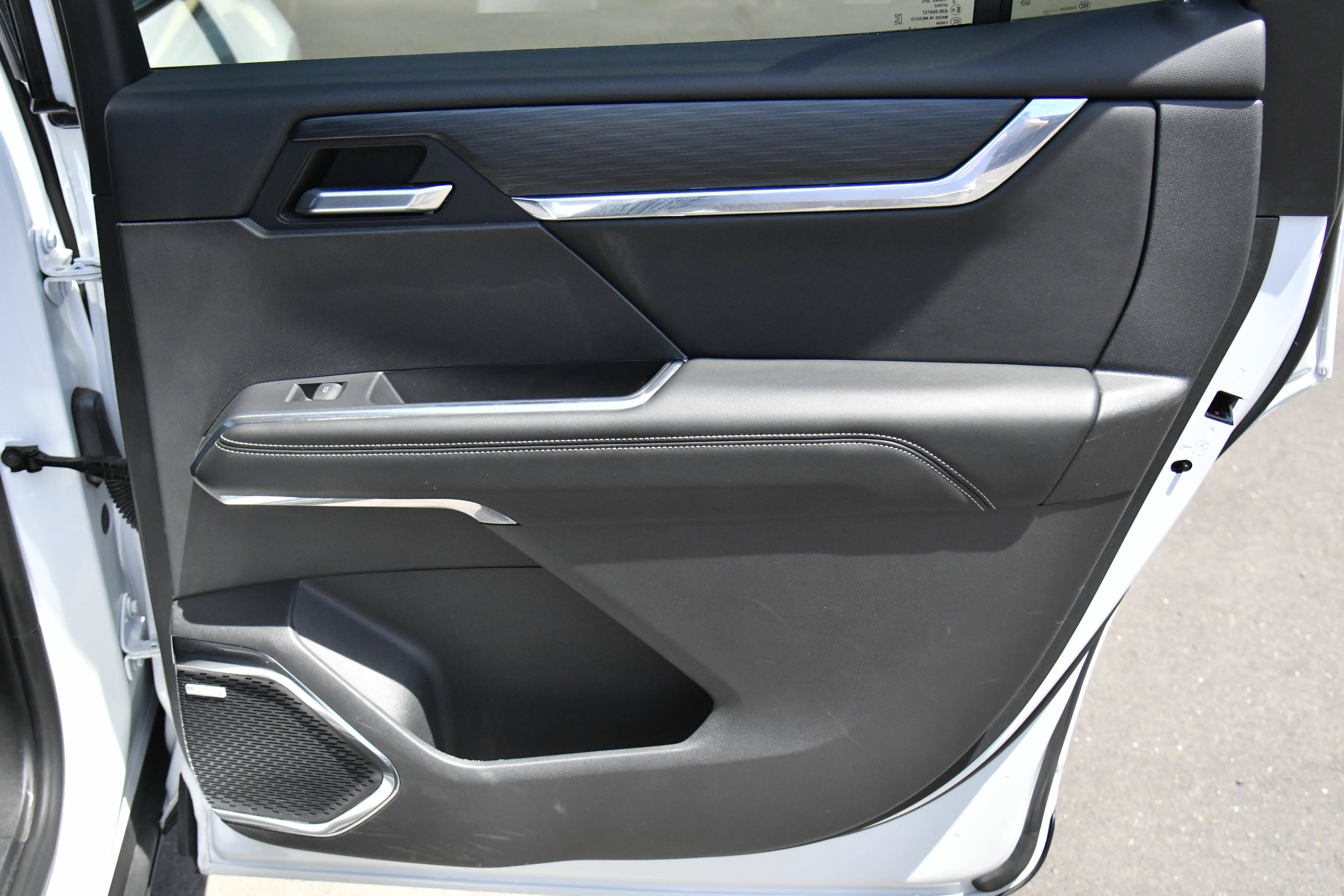 Used 2024 GMC Acadia Elevation FWD image 50
