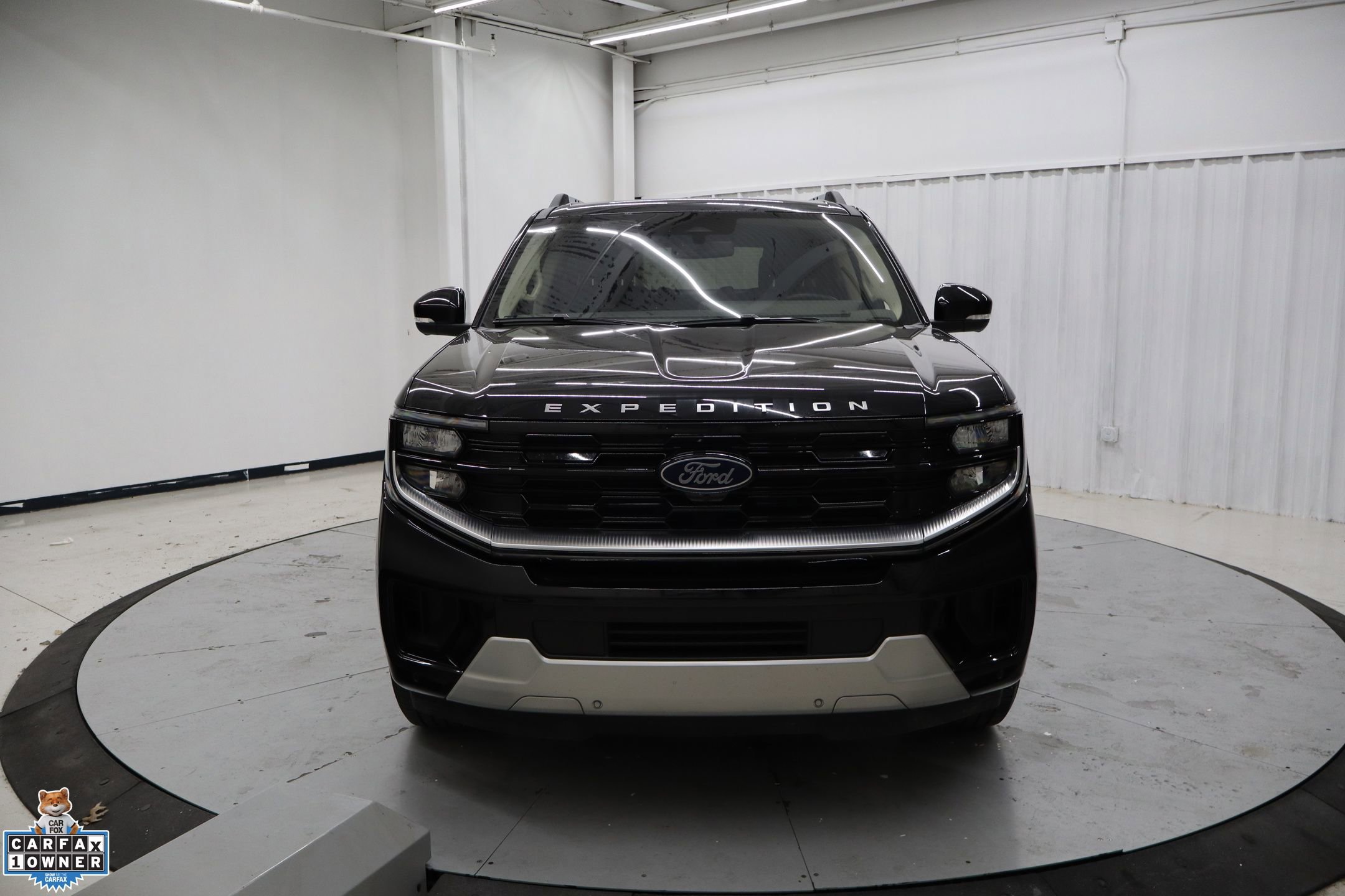 Certified 2025 Ford Expedition Platinum image 11
