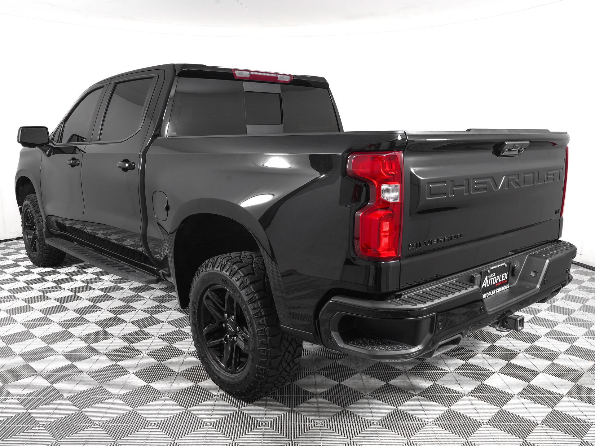 Used 2023 Chevrolet Silverado 1500 LT Trail Boss w/ LT Trail Boss Premium Package AWD/4WD image 7