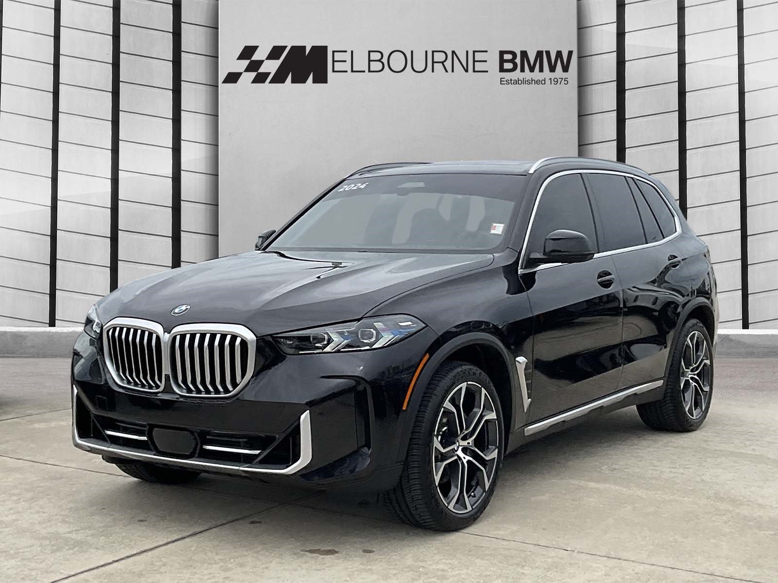 Certified 2024 BMW X5 sDrive40i w/ Premium Package RWD image 3