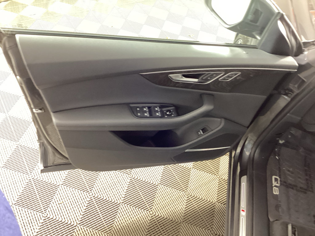 Used 2019 Audi Q8 Prestige w/ Year 1 Package image 17
