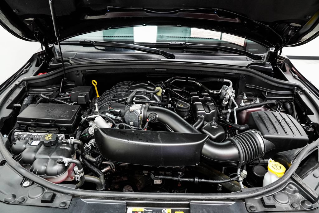 Used 2025 Dodge Durango GT AWD/4WD image 16