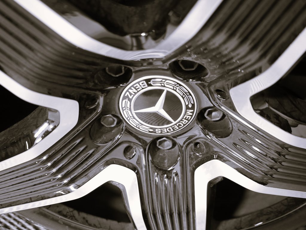 Certified 2025 Mercedes-Benz GLC 300 4MATIC image 8