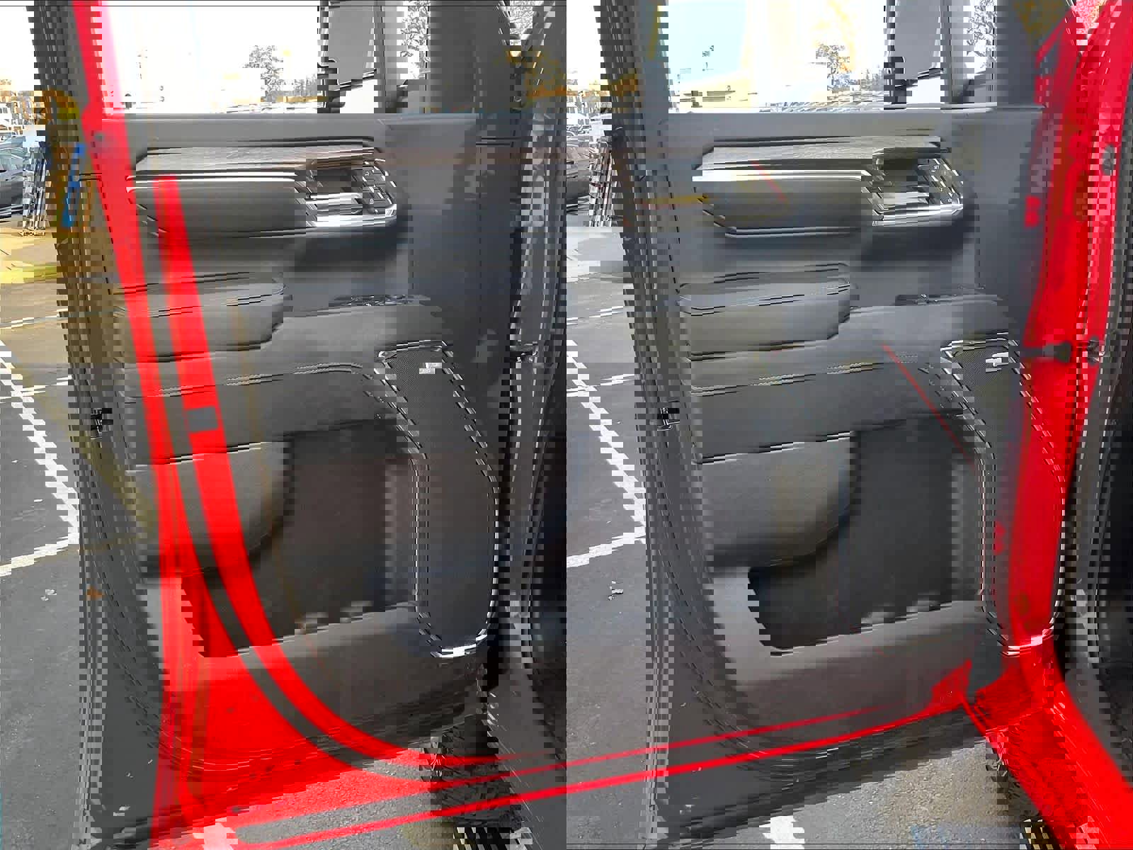 Used 2024 Chevrolet Silverado 2500 LTZ w/ LTZ Plus Package image 26