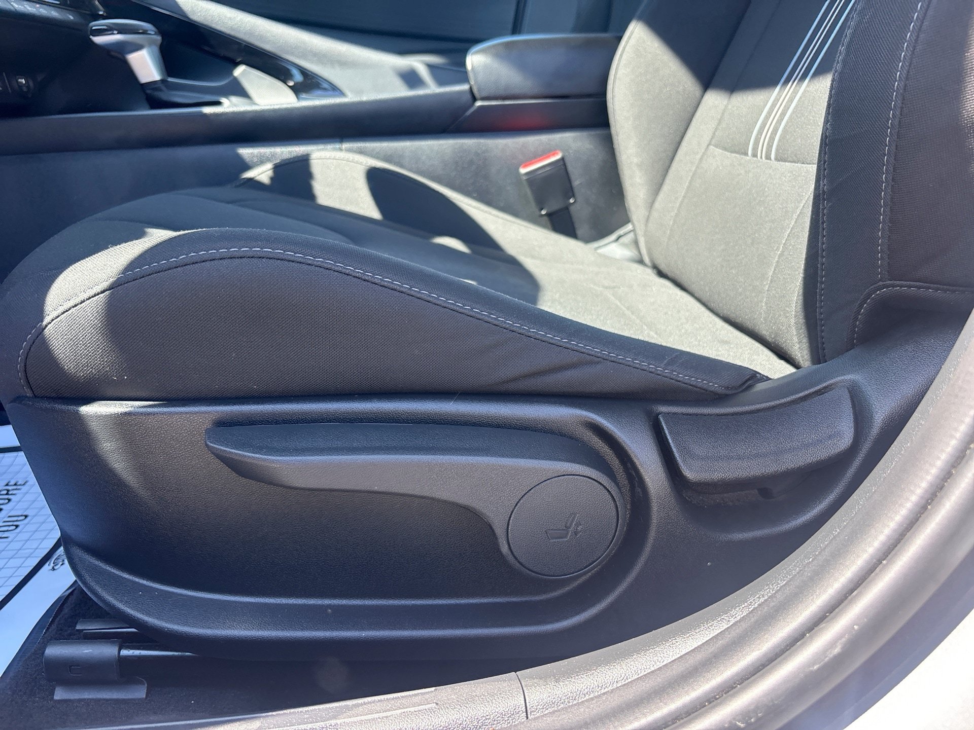 Used 2023 Hyundai Elantra Blue FWD image 14