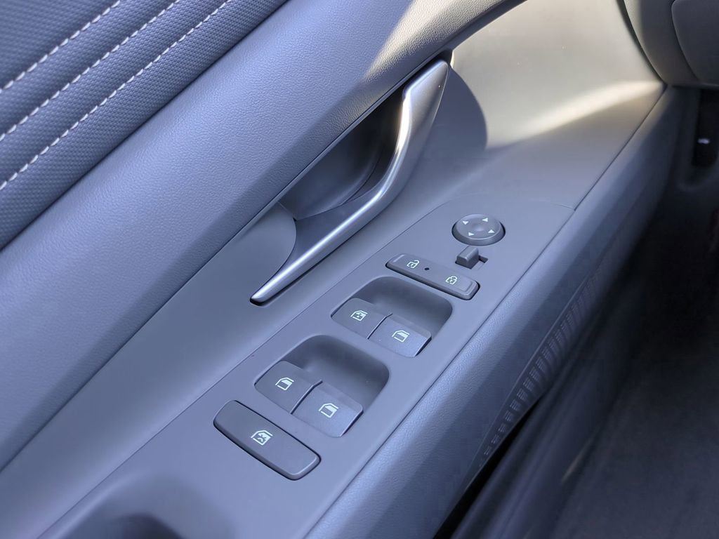 New 2026 Hyundai Elantra SEL Sport image 28