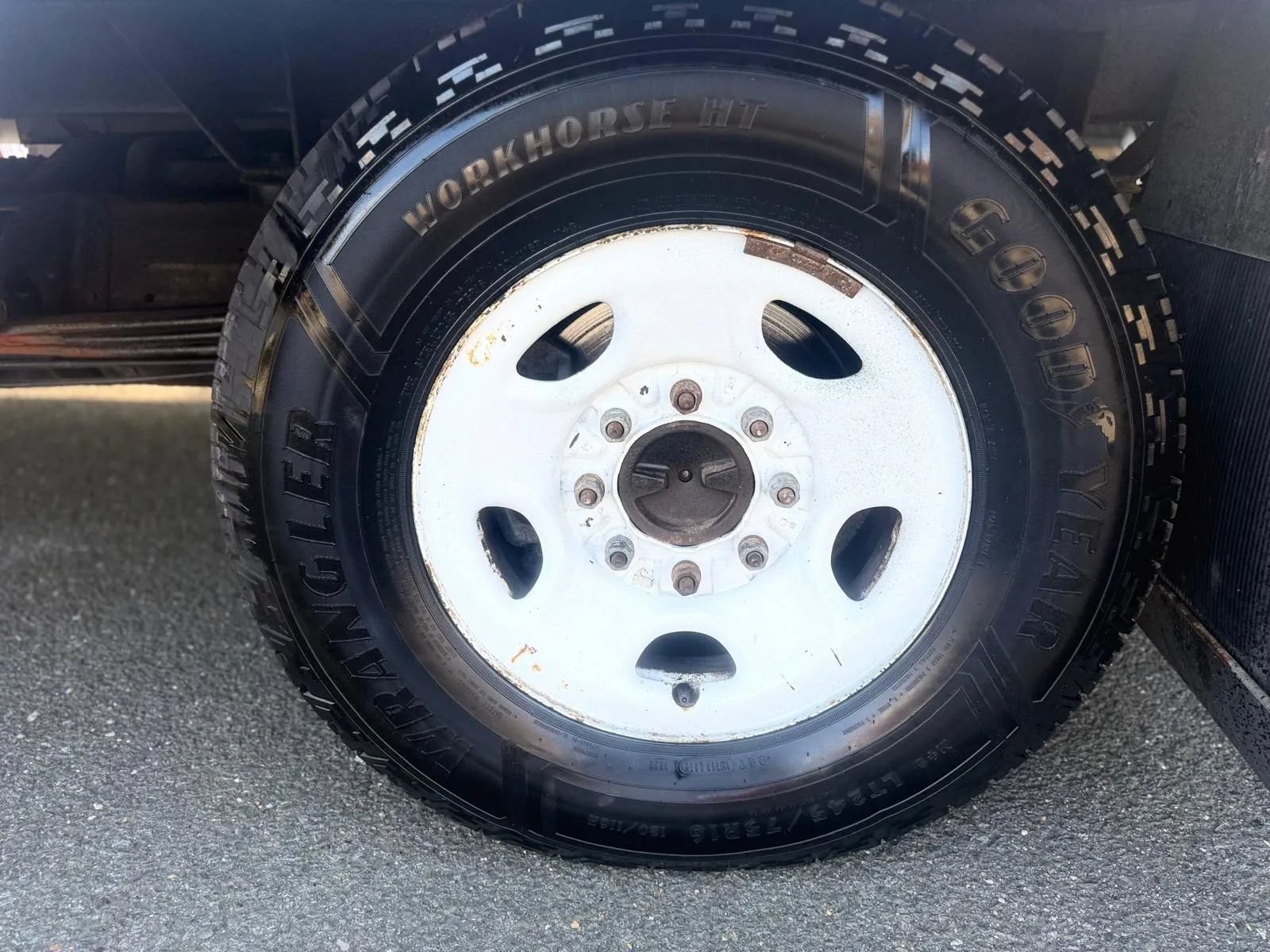 Used 2019 GMC Savana 3500 w/ Power Convenience Package RWD image 17