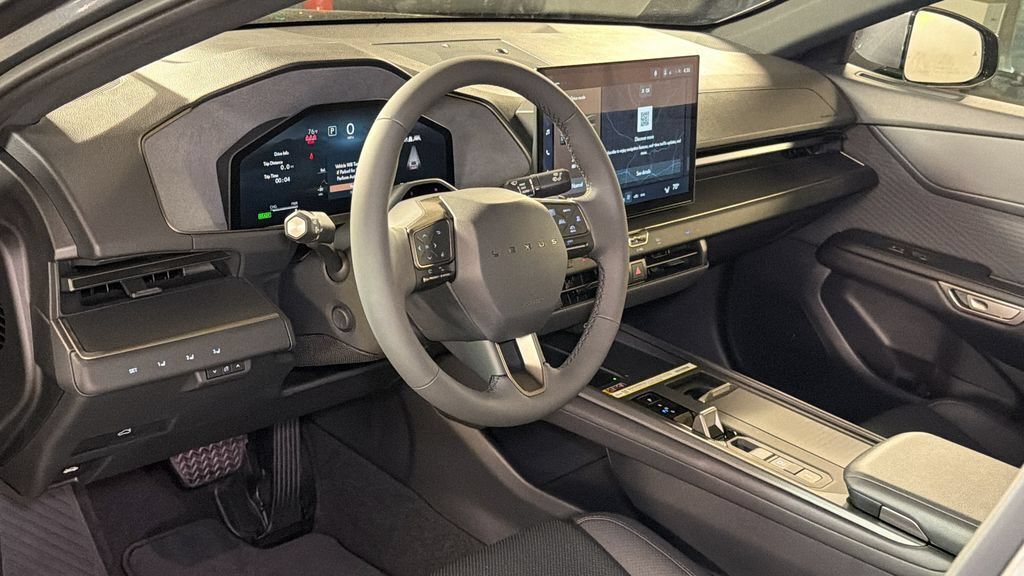New 2026 Lexus ES 500e AWD/4WD image 18