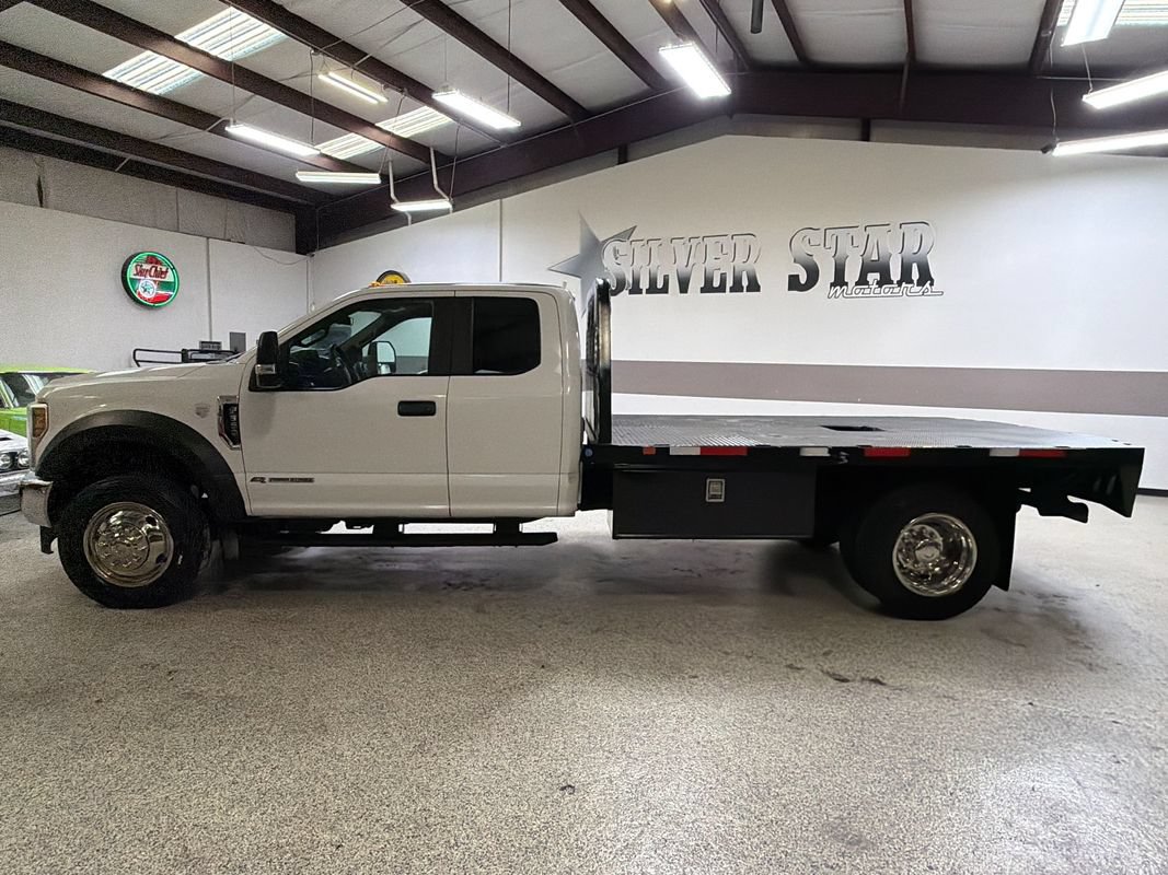 Used 2018 Ford F550 4x4 SuperCab Super Duty image 3