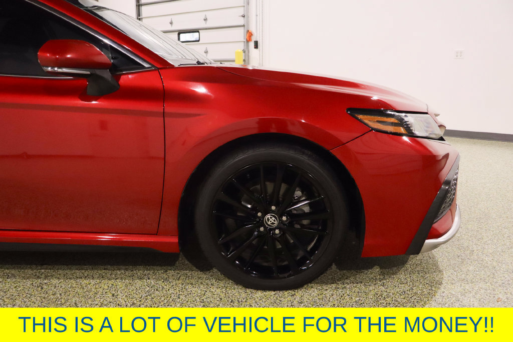 Used 2022 Toyota Camry XSE FWD image 12