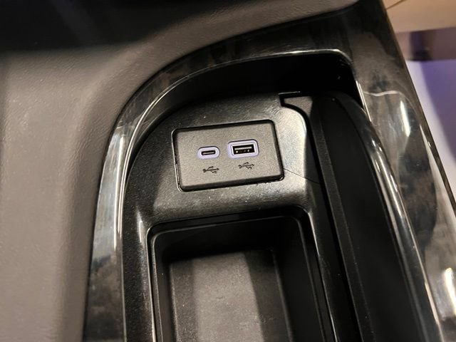 Used 2023 Cadillac Escalade Premium Luxury w/ Performance Package AWD/4WD image 52
