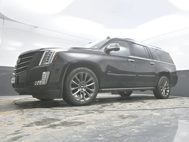 Used 2020 Cadillac Escalade ESV Platinum w/ Escalade Sport Edition AWD/4WD image 51