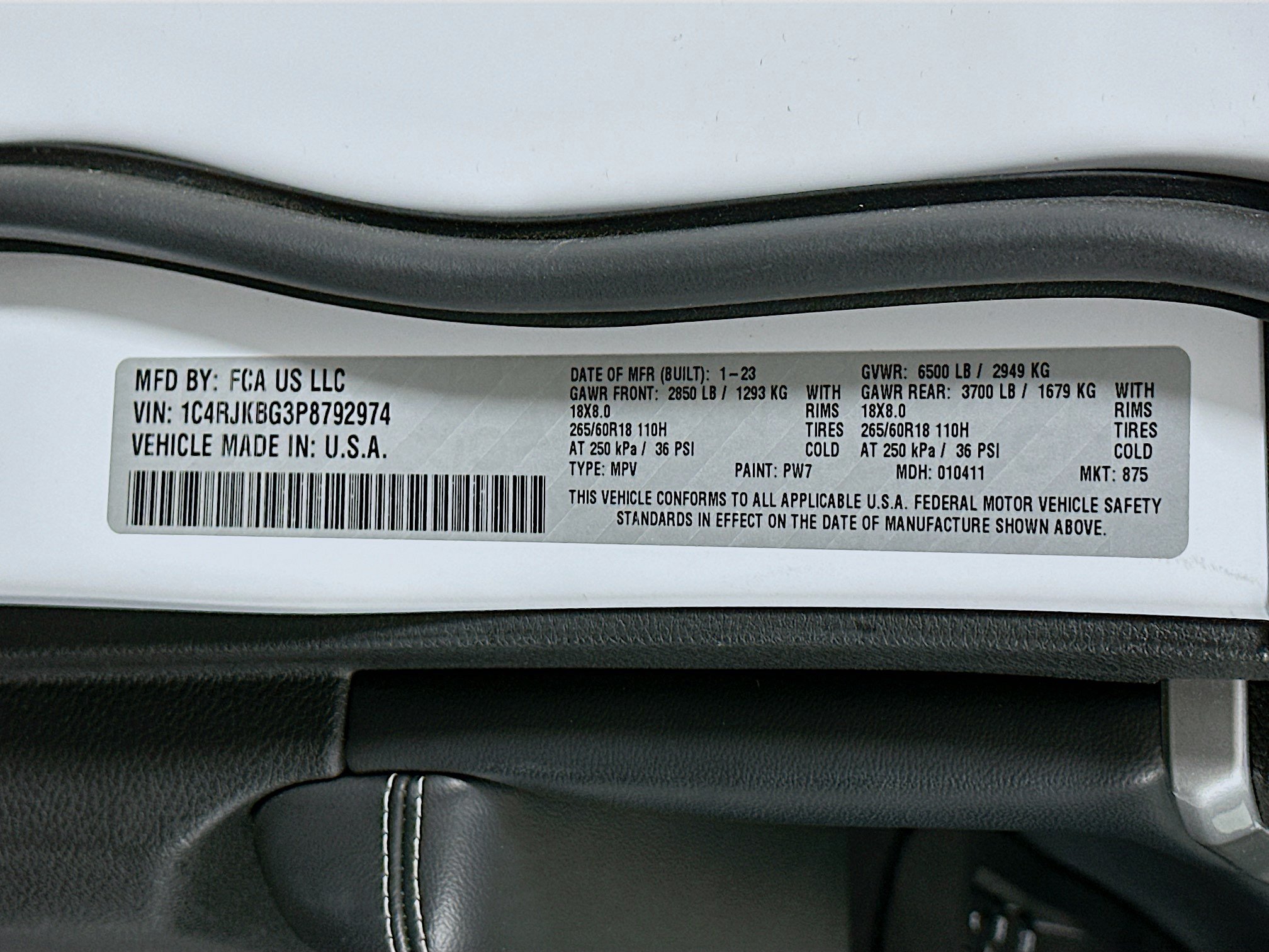 Used 2023 Jeep Grand Cherokee L Limited AWD/4WD image 12