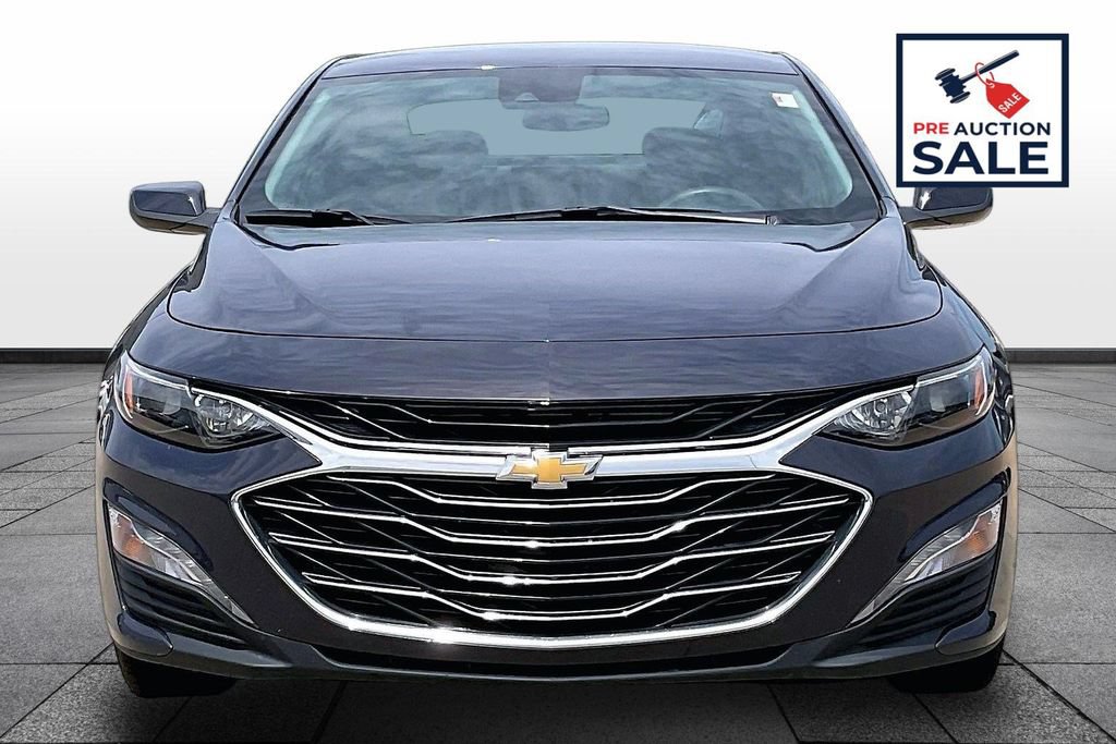 Used 2025 Chevrolet Malibu LT FWD image 3