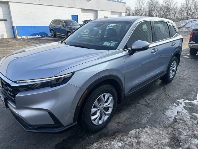 Used 2023 Honda CR-V LX image 4