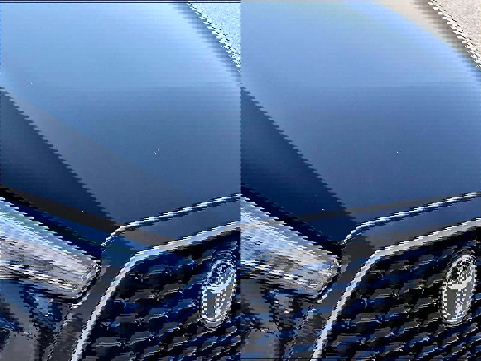 Used 2024 Toyota Corolla Cross XLE w/ Convenience Package image 32