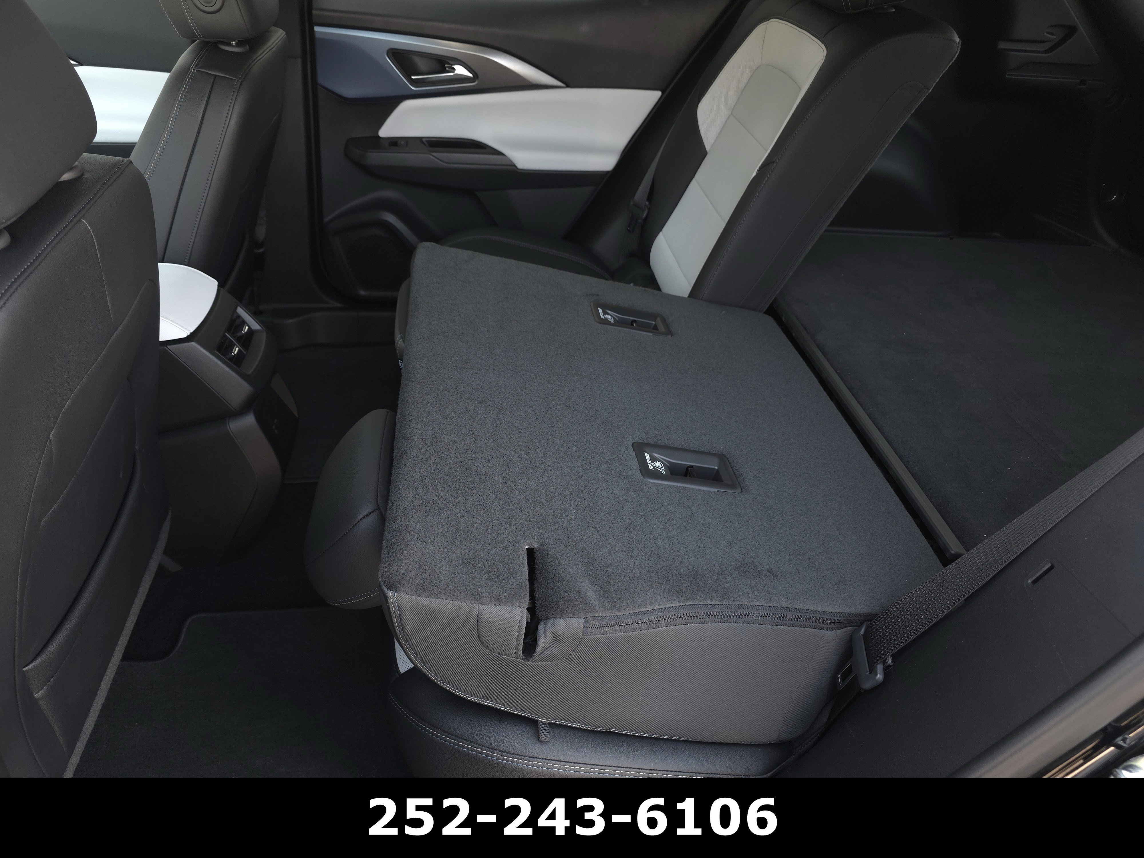 Used 2025 Chevrolet Equinox EV LT image 34