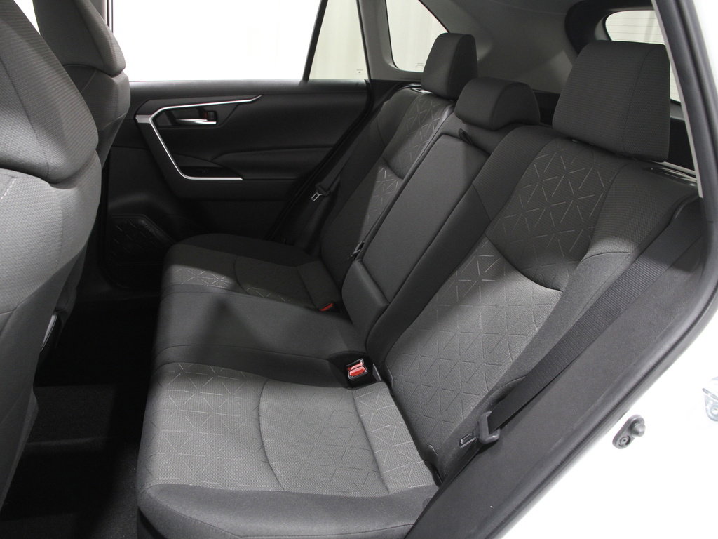 Used 2022 Toyota RAV4 XLE image 21