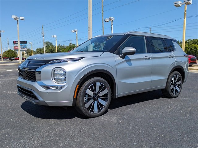 New 2025 Mitsubishi Outlander SEL image 2