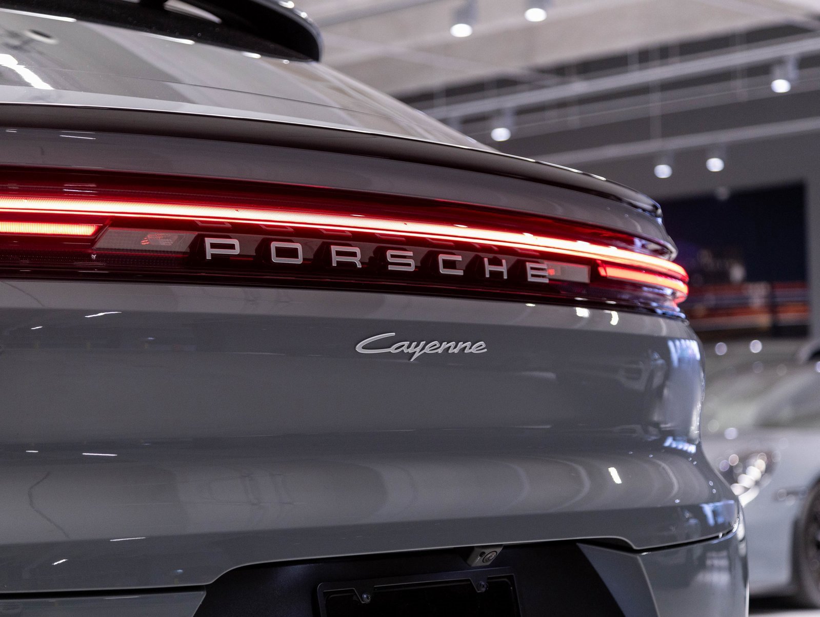 Certified 2026 Porsche Cayenne Coupe image 32