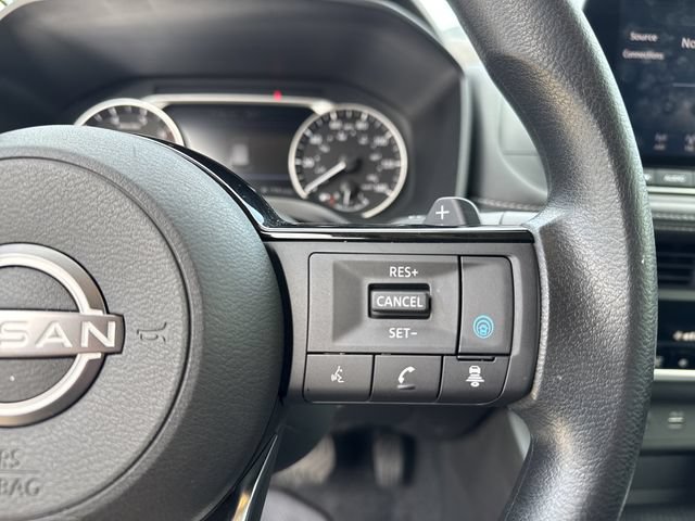Used 2023 Nissan Rogue SV FWD image 32